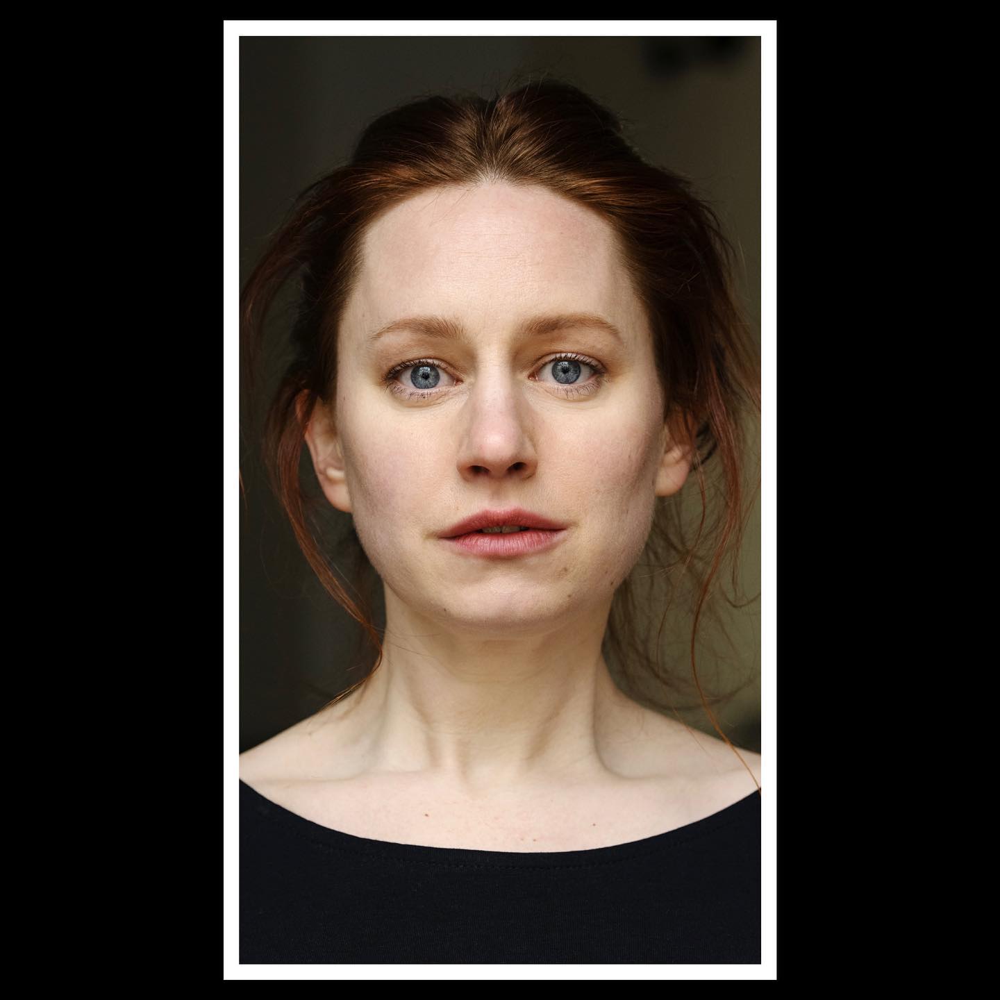 hi. grüße an den Algorithmus gehen raus.
.
#headshots #newpics
💄 @bi_hairandmakeup.de
📸 @jeannedegraa
#actress #berlin #redhead #schauspielerin #fotos #portrait #film